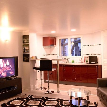 Beau Studio Meuble 2Min Du Moulin Rouge Paris Exterior photo